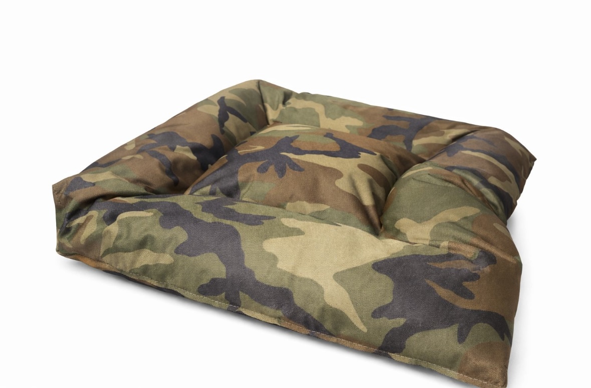 Cama antidesgarro estampa militar