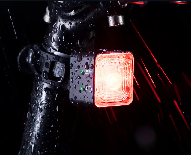 LUZ POSTERIOR ROCKBROS / SENSOR DE FRENADO / ROJO