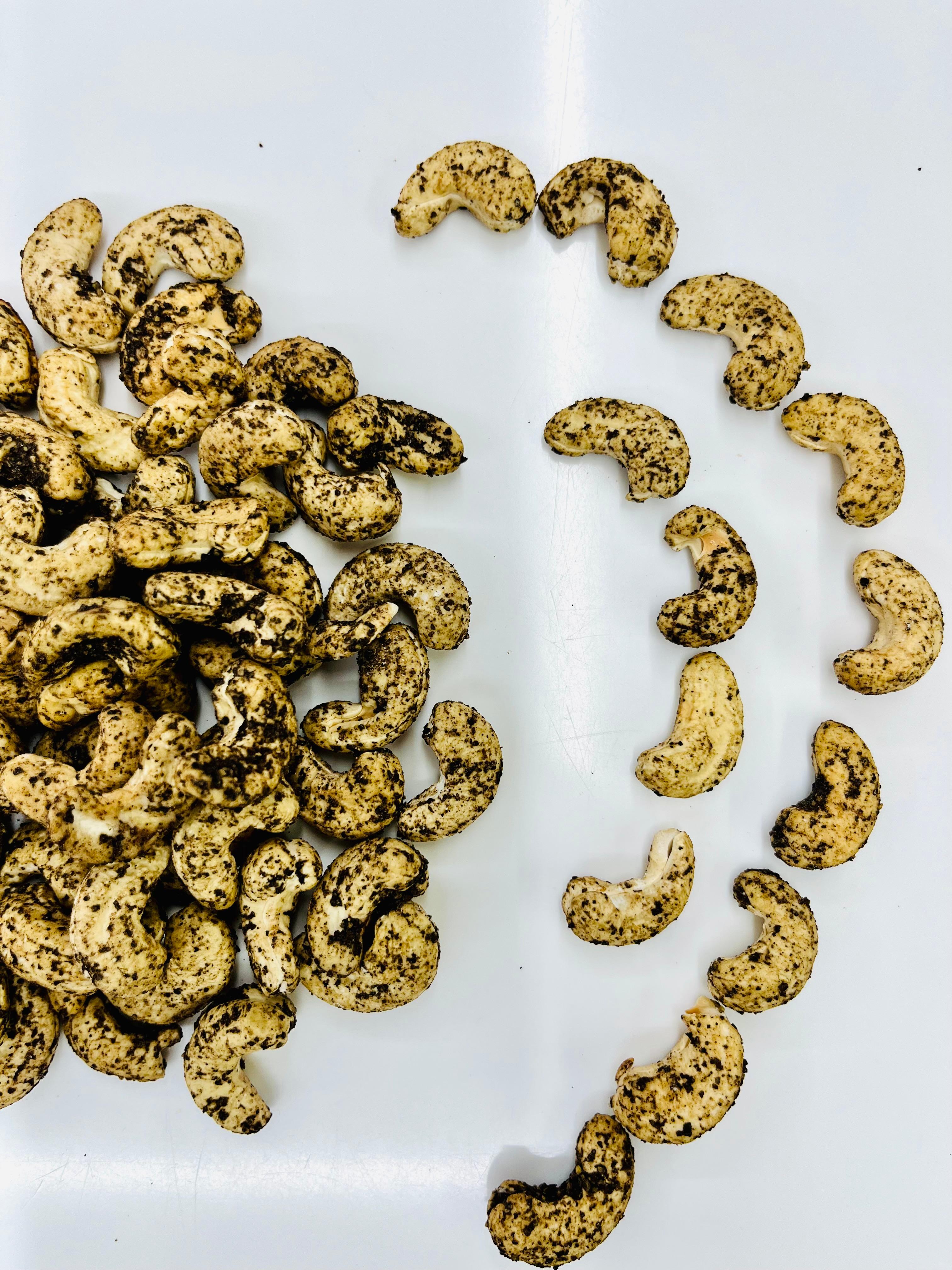 Black Pepper Cashews