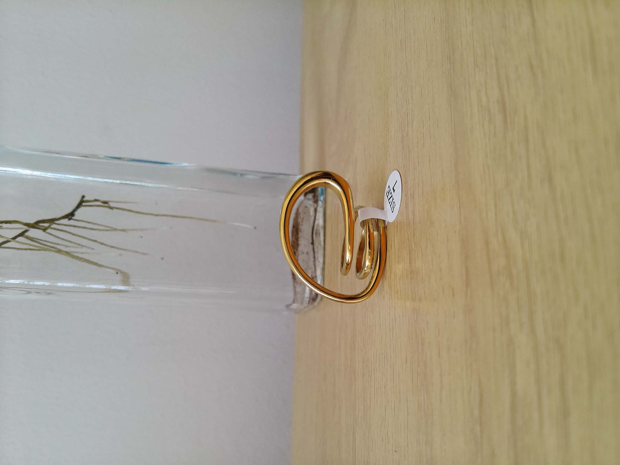 💍 Anillo Dorado Clásico Resistente al Agua 🌊✨