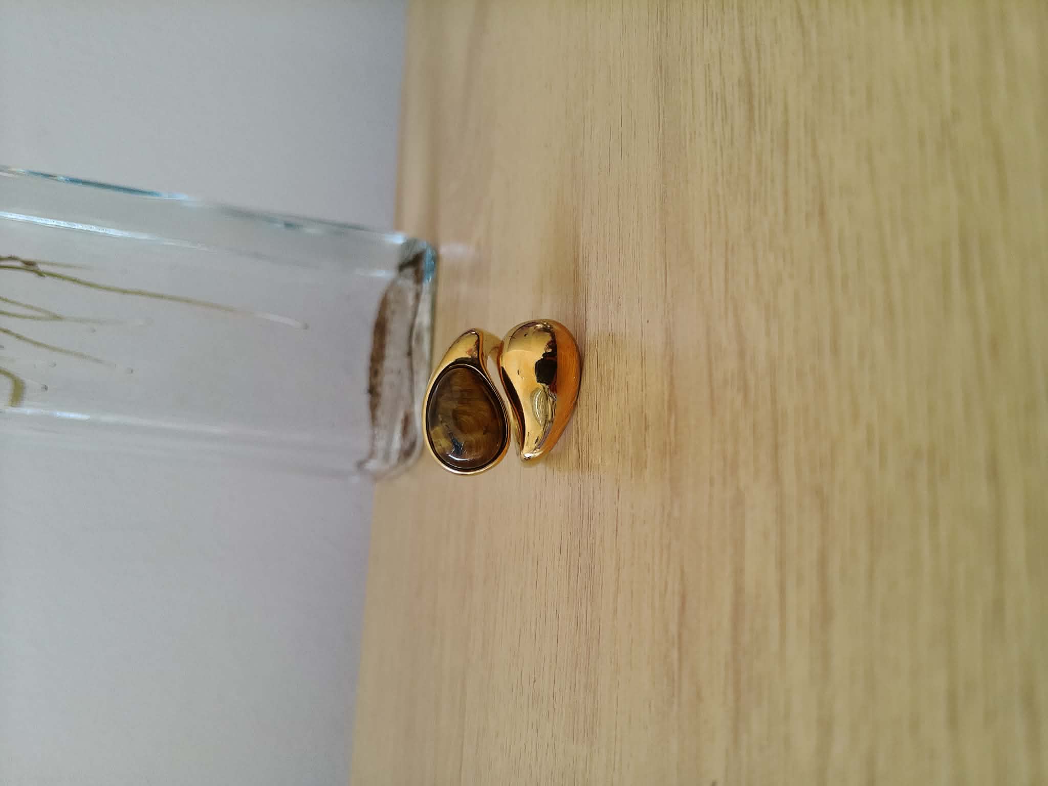 💍 Anillo Dorado Ajustable Estilo Gota 💧 ✨