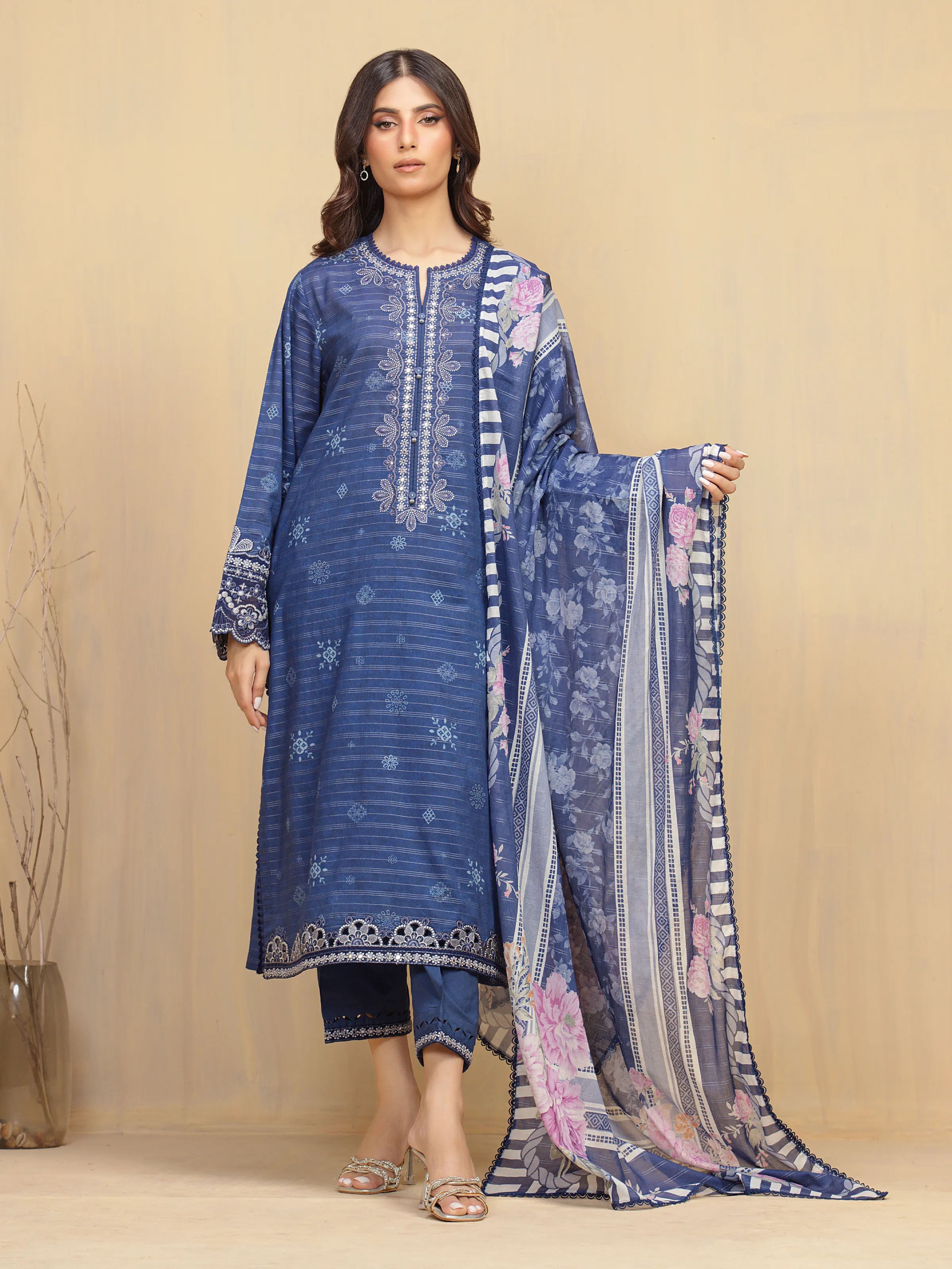 Aizah Blue Zari Embroidered Lawn 3-Piece (Festive Edit)