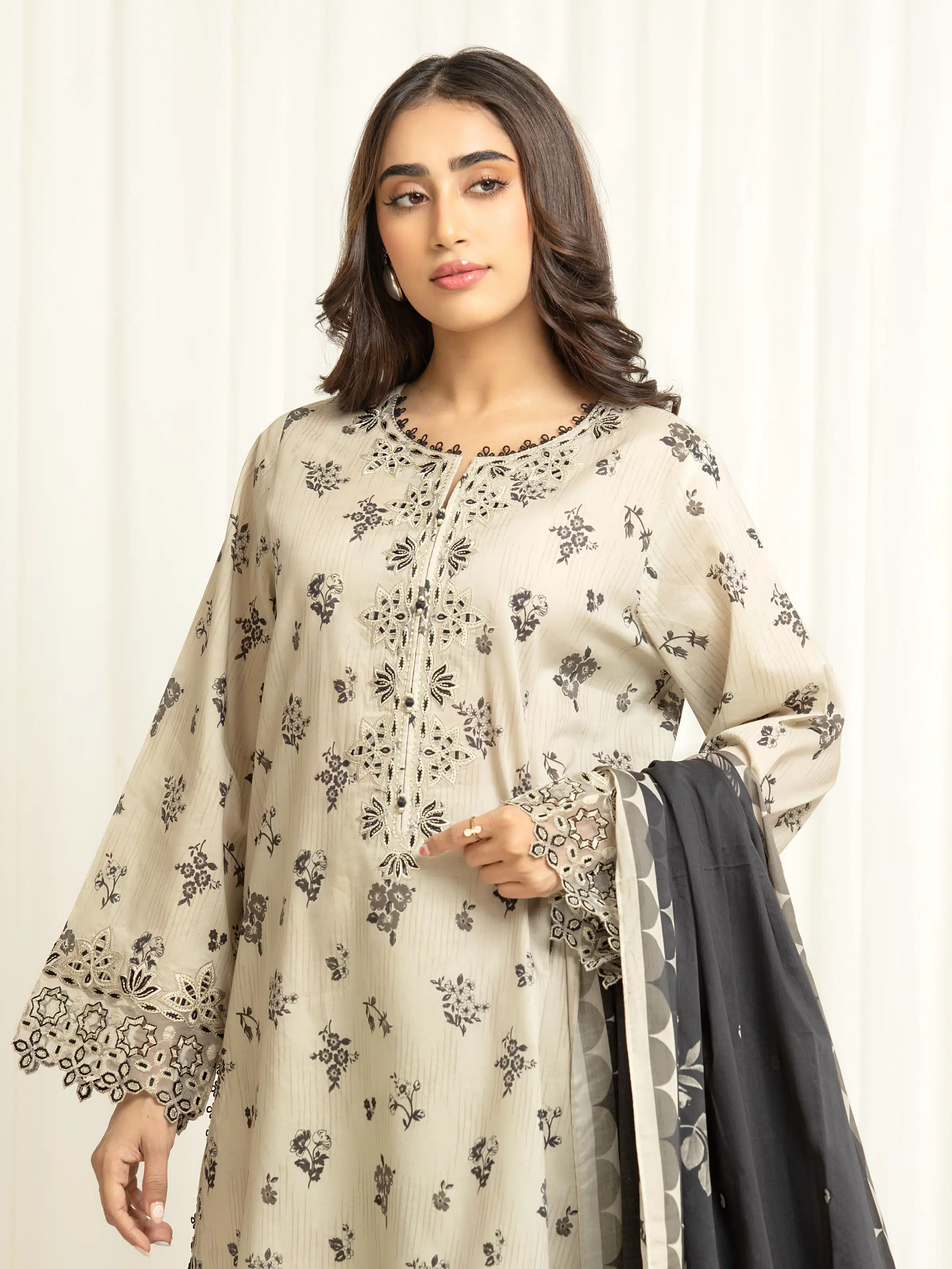 Aizah Beige Floral Lawn 3-Piece (Summer Collection)