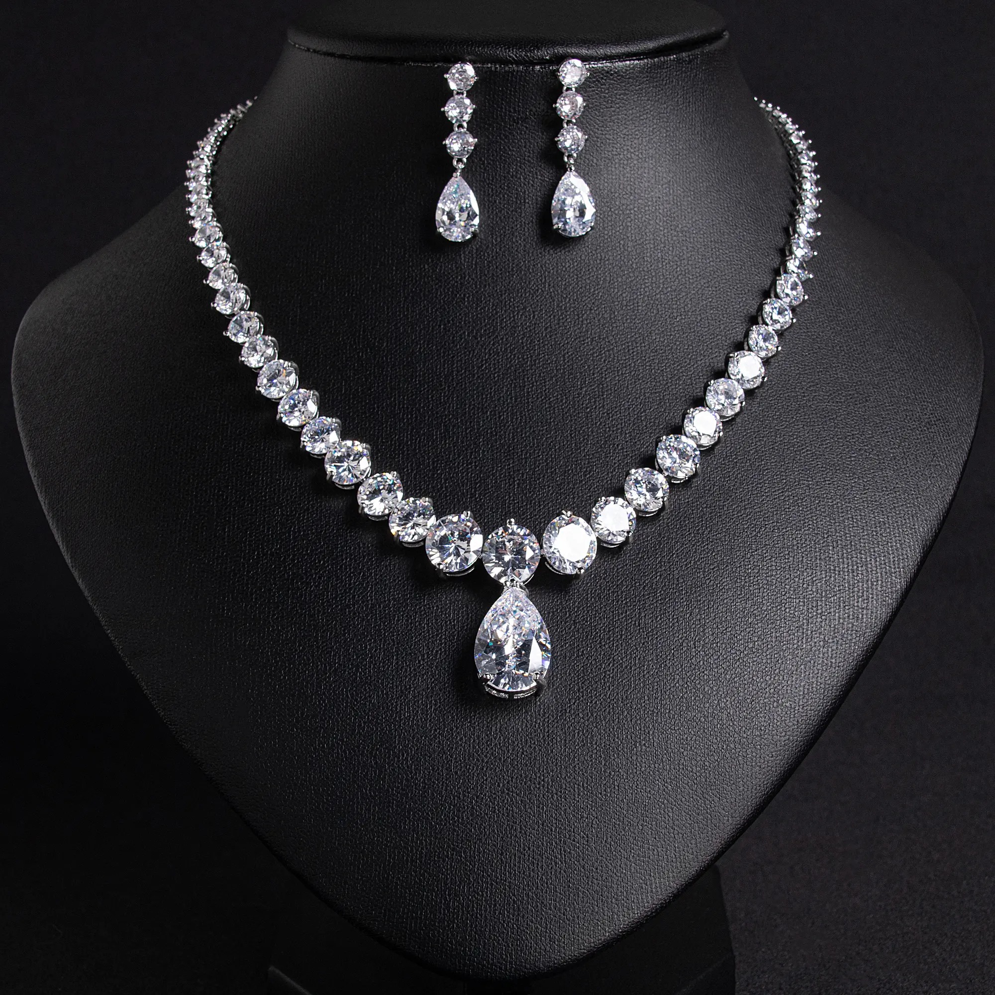 Zircon Pink Crystal Necklace & Earrings Set