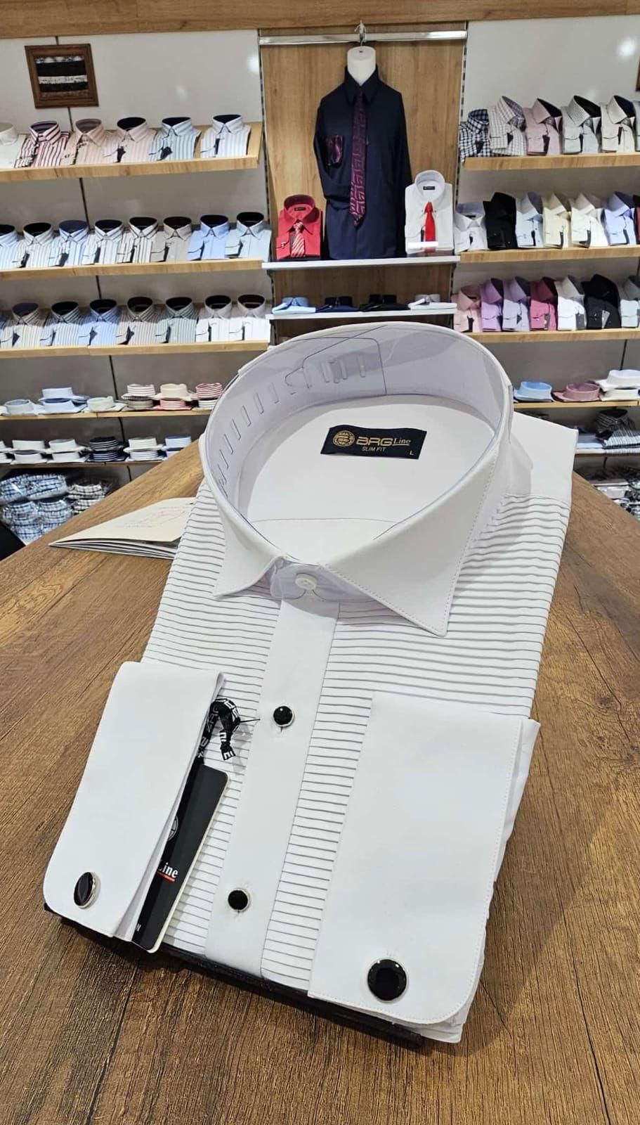 Chemise Élégante Col Cassé Poignets Mousquetaire