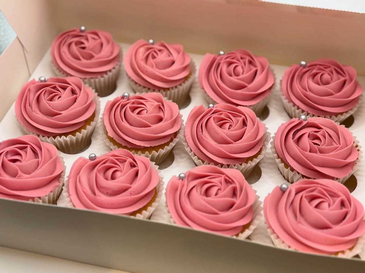 Celebration rose cupcake box (COLLECTION OR LOCAL DELIVERY)