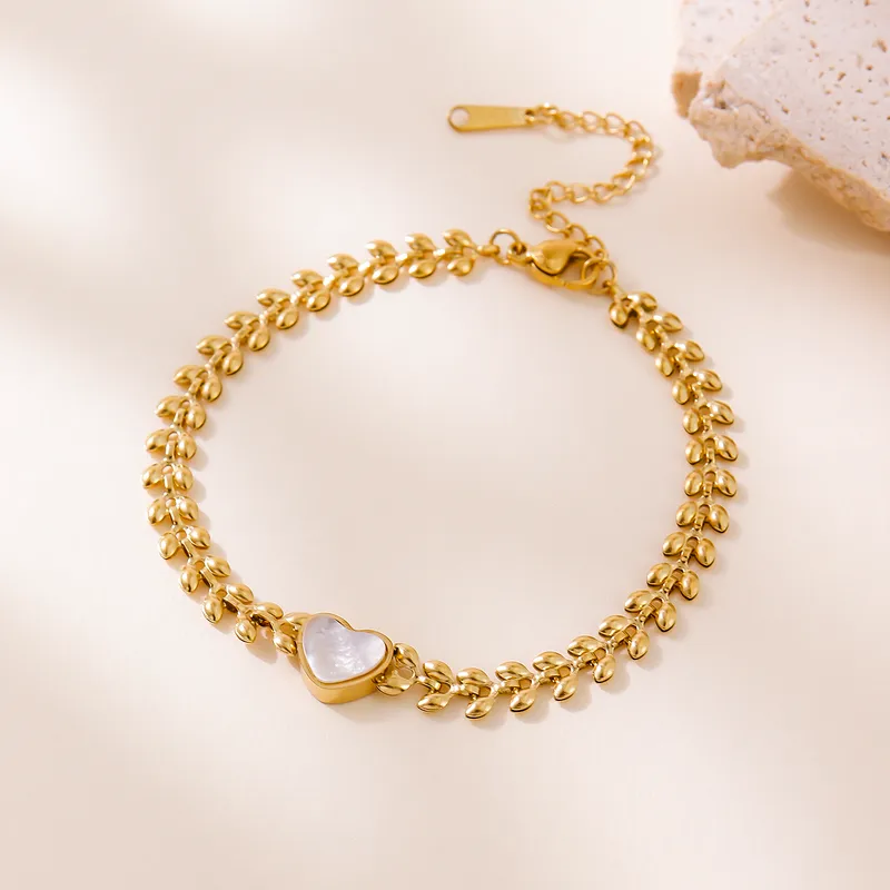 Pulsera Dorada Corazón Blanco