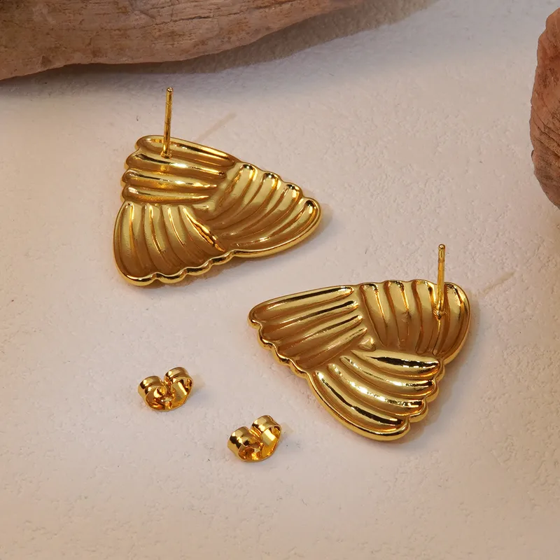 Aretes Triangulares Dorados