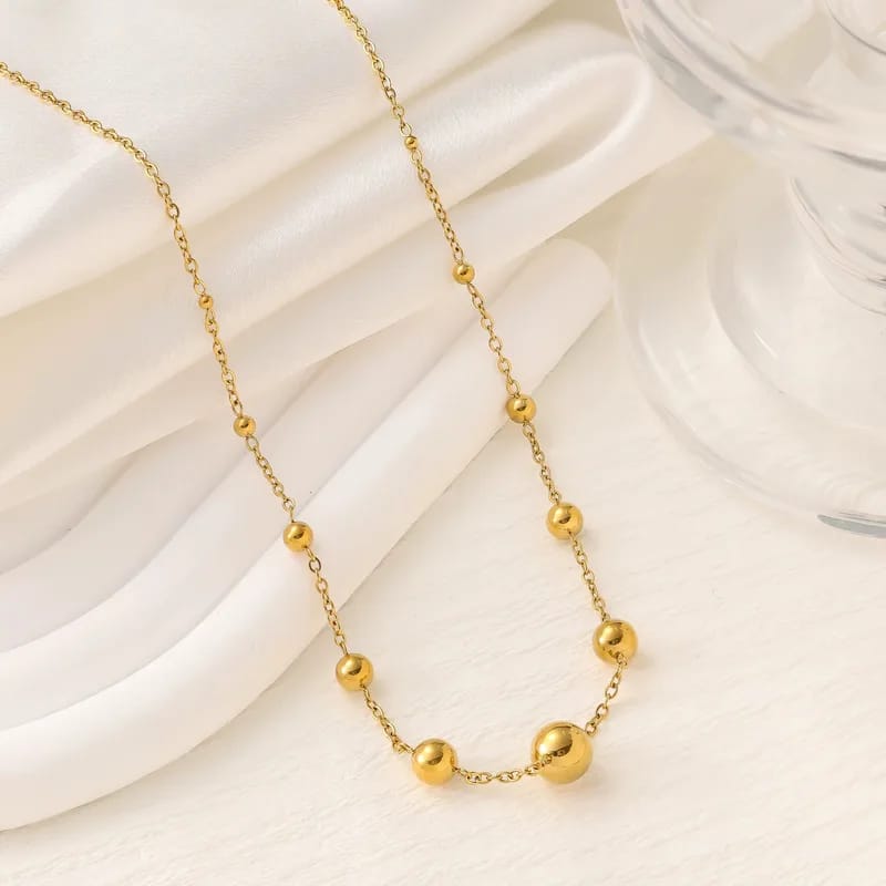 Set de joyería dorada