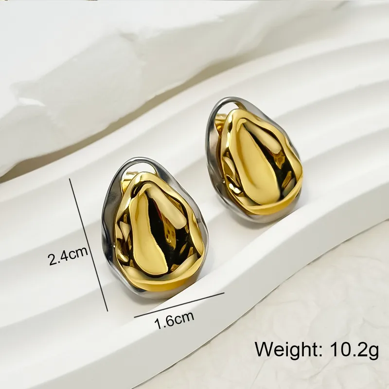 Aretes Dorados Modernos