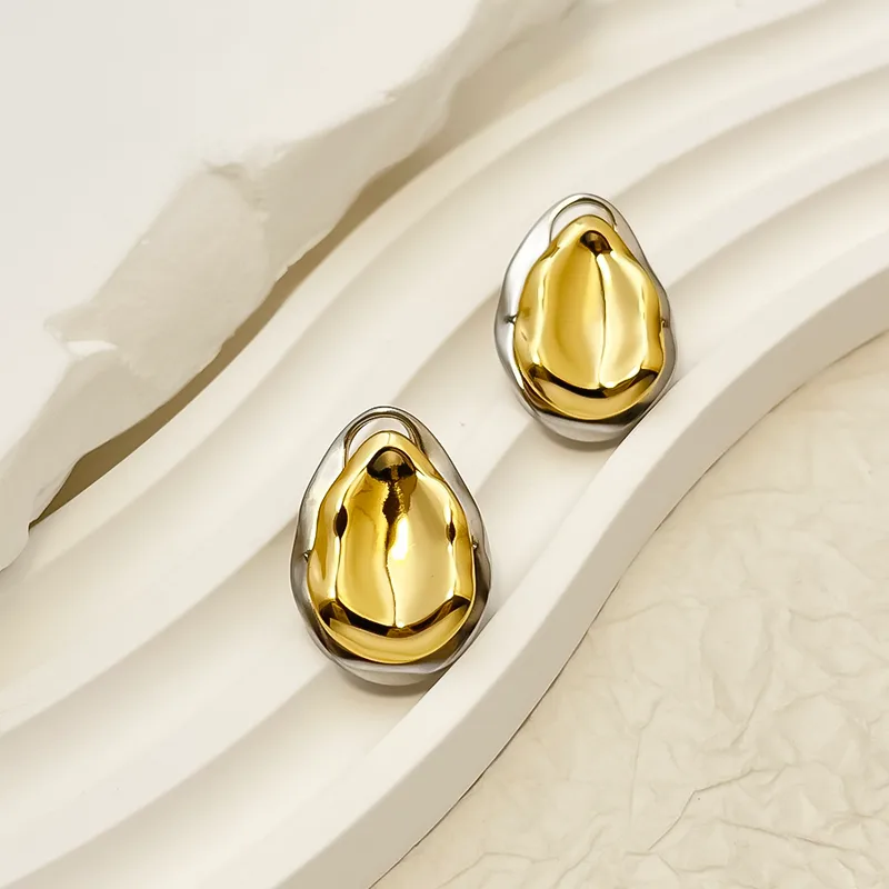 Aretes Dorados Modernos