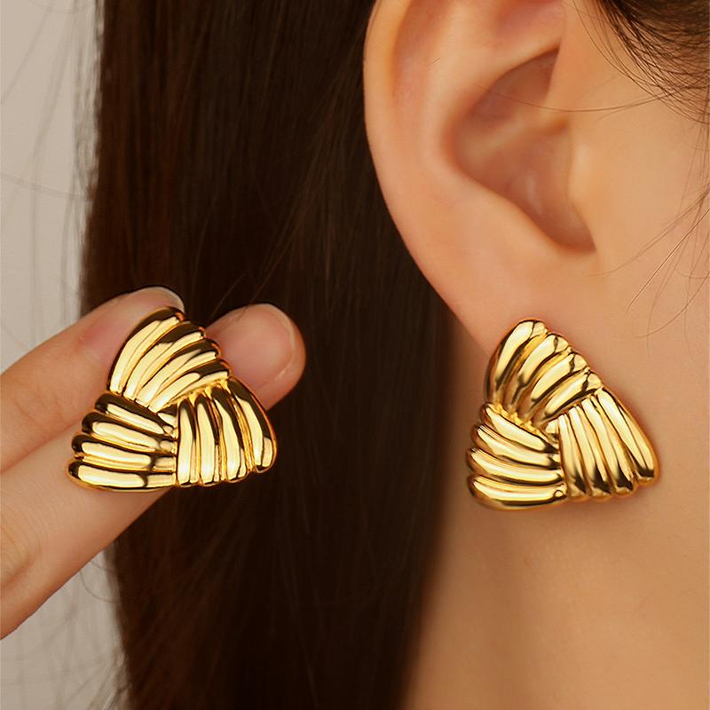 Aretes Triangulares Dorados
