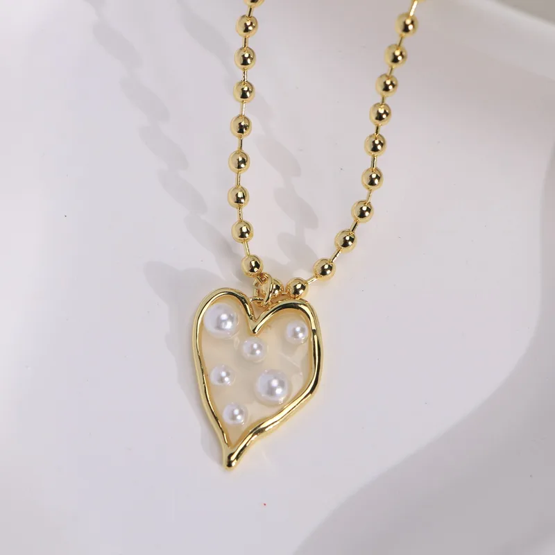 Collar Corazón con Perlas