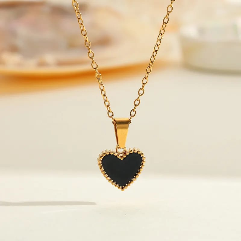 Set Collar y pendientes con dije de corazón 