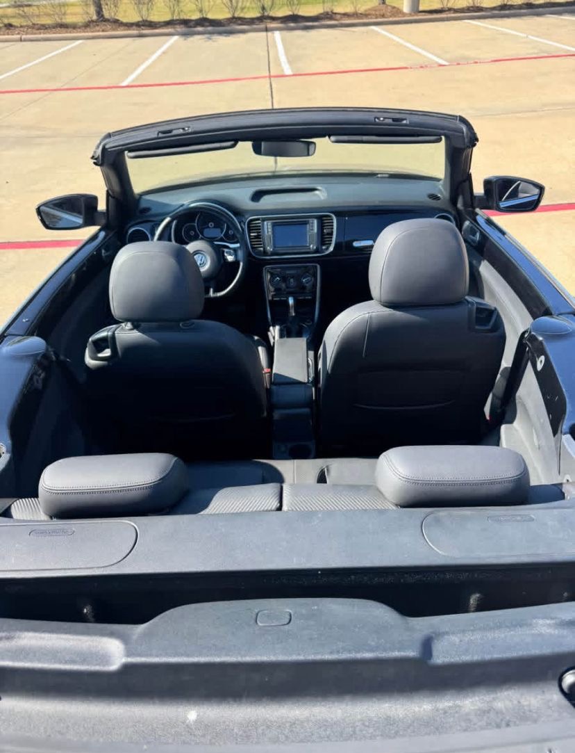 2017 Volkswagen Beetle • 1.8T SE Convertible 2D