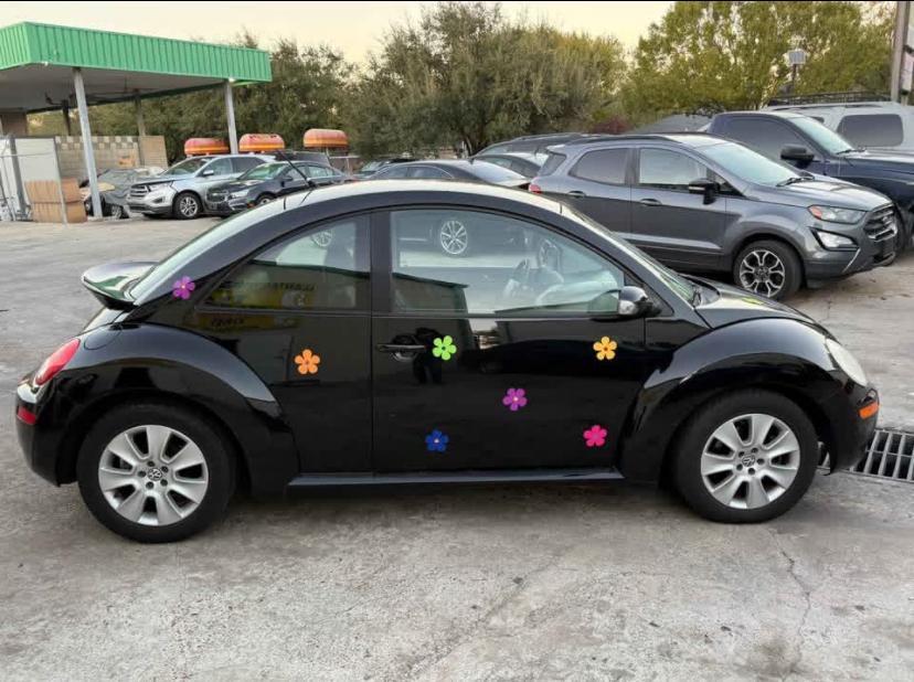 2008 Volkswagen Beetle • 2.5LHatchback 2D