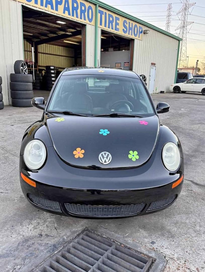 2008 Volkswagen Beetle • 2.5LHatchback 2D