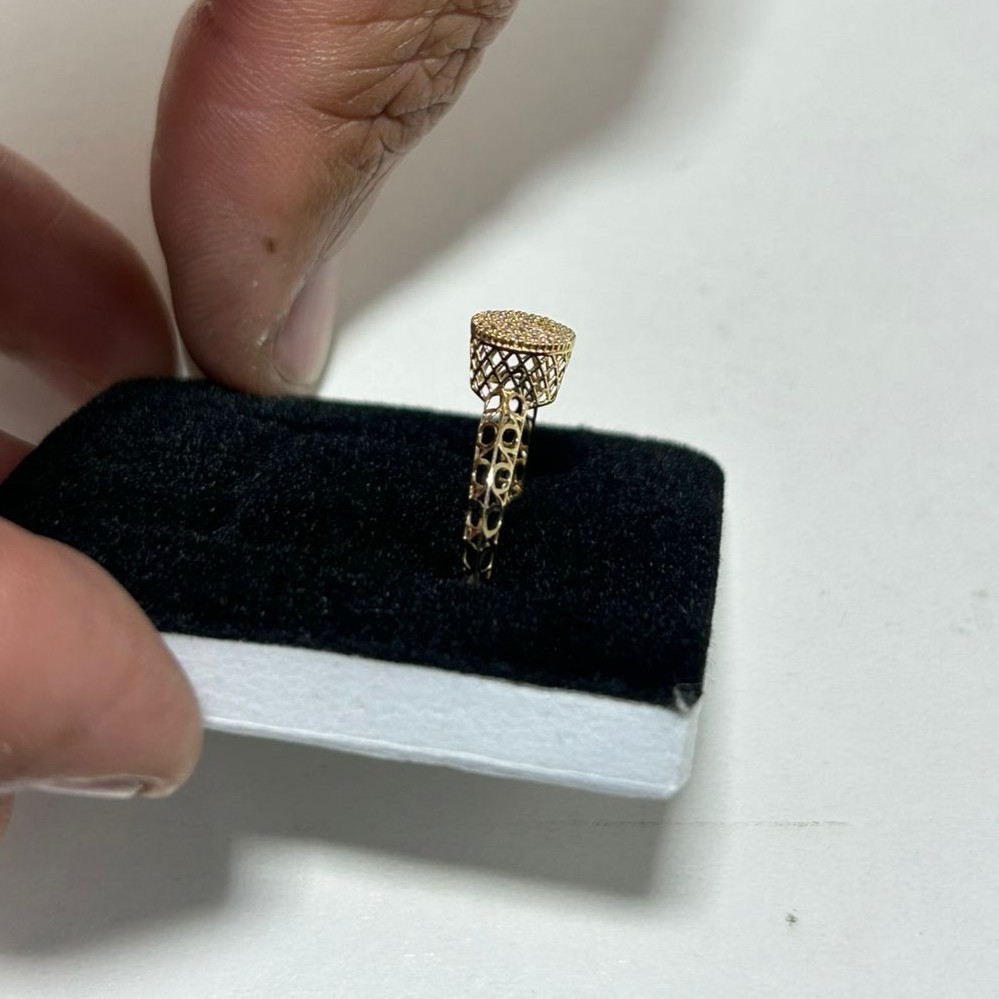 Anel de ouro Facetado