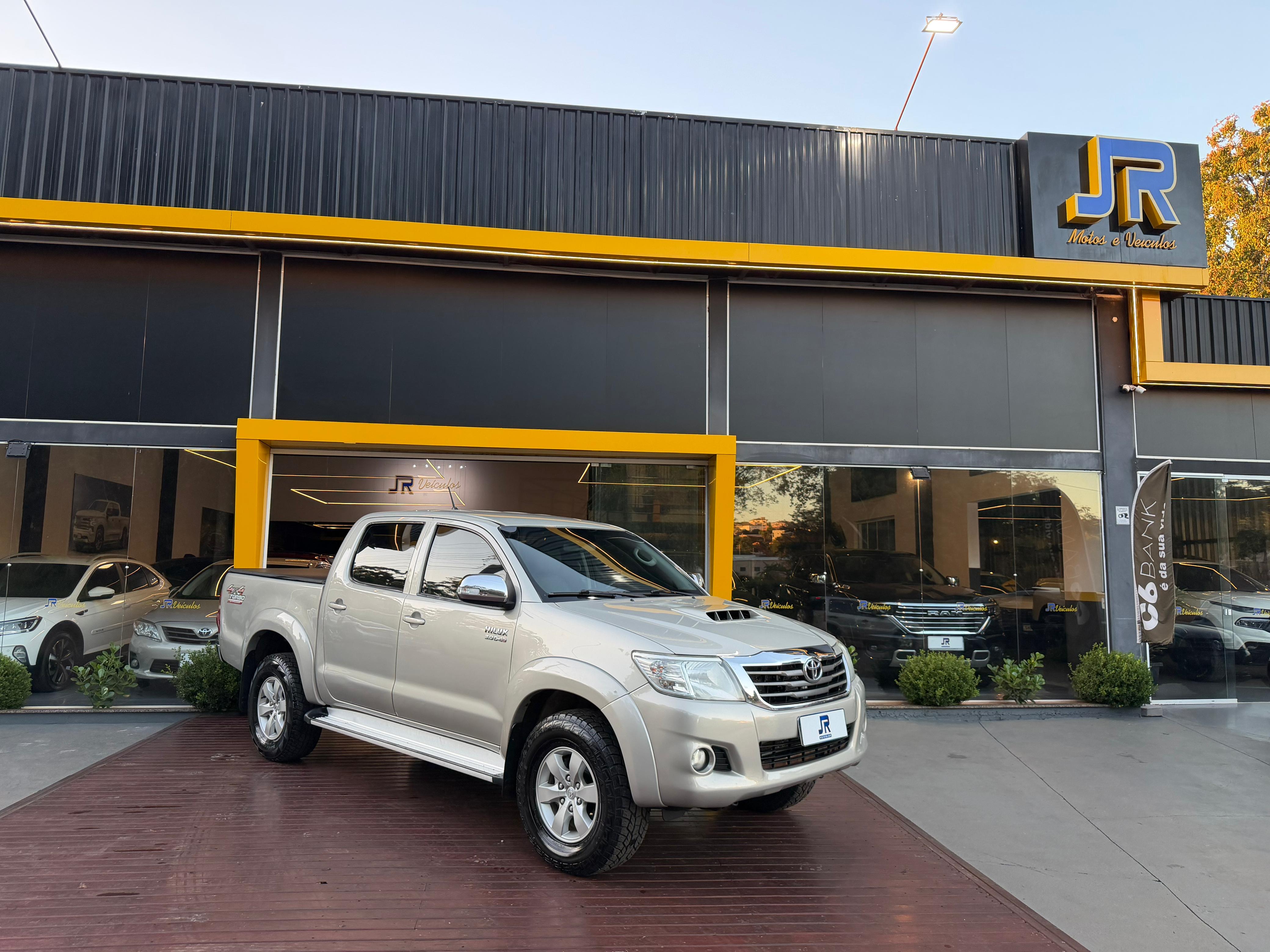 HILUX SRV 4x4 2014