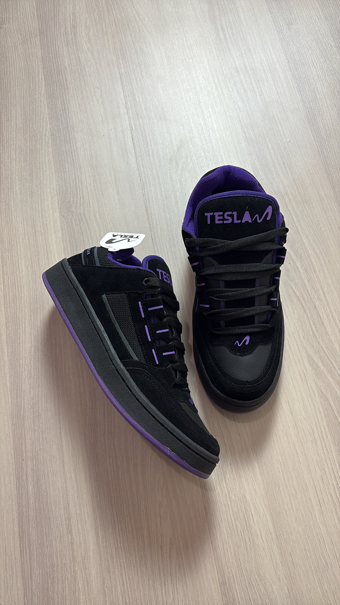 Tênis Tesla Refletivo