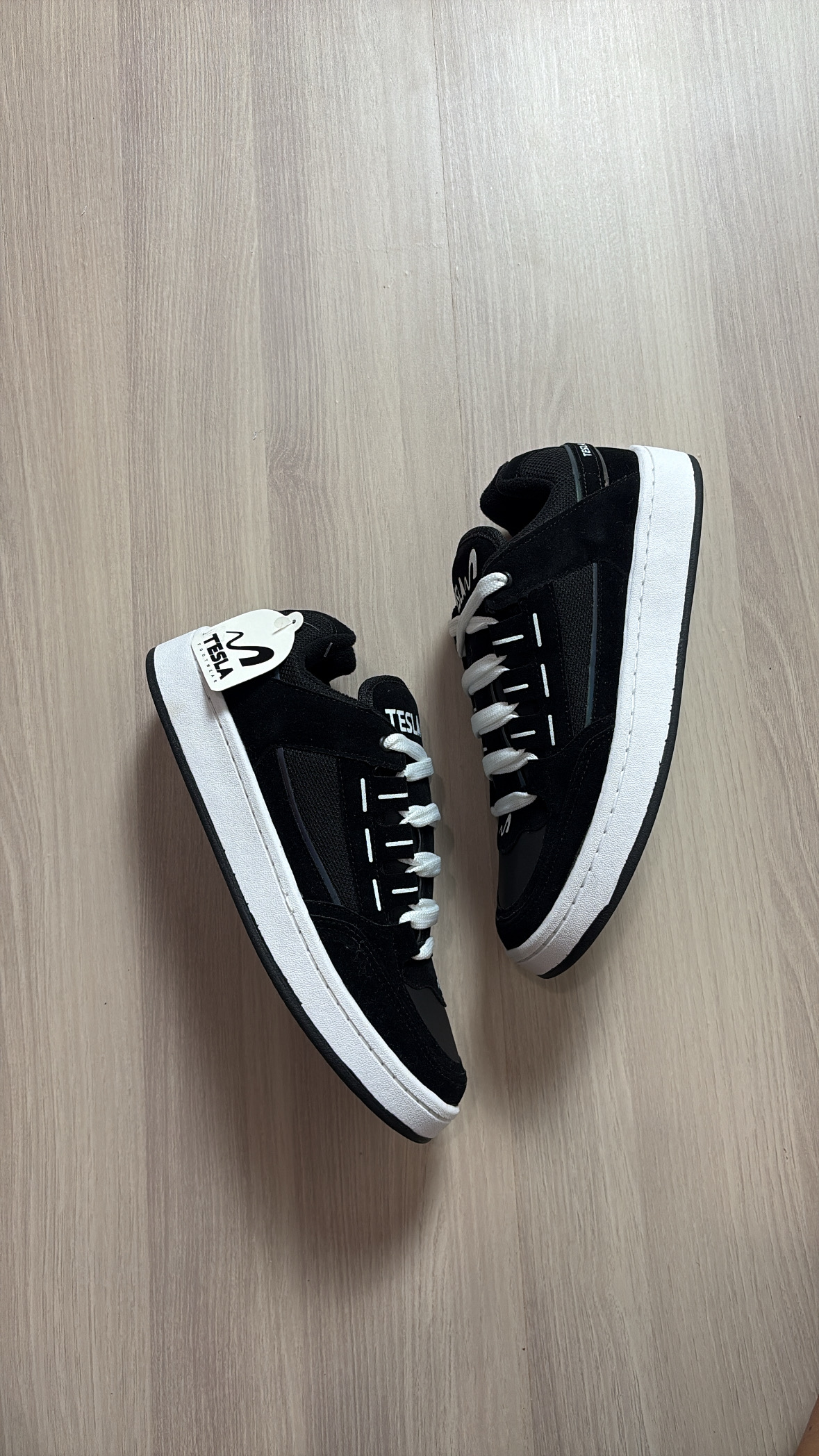 Tênis Tesla Refletivo