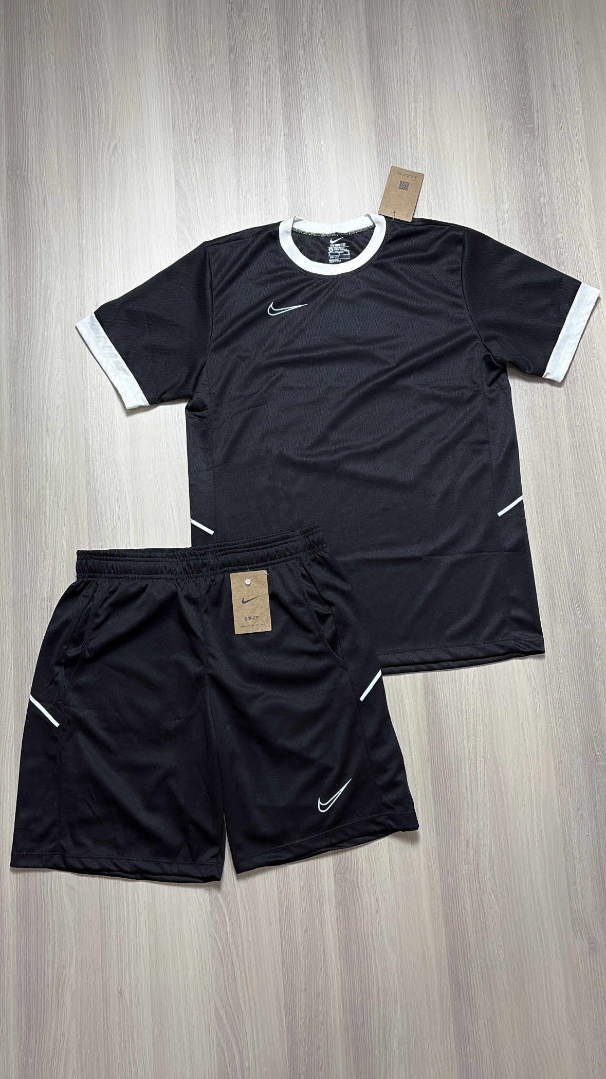 Conjunto Esportivo Nike Masculino