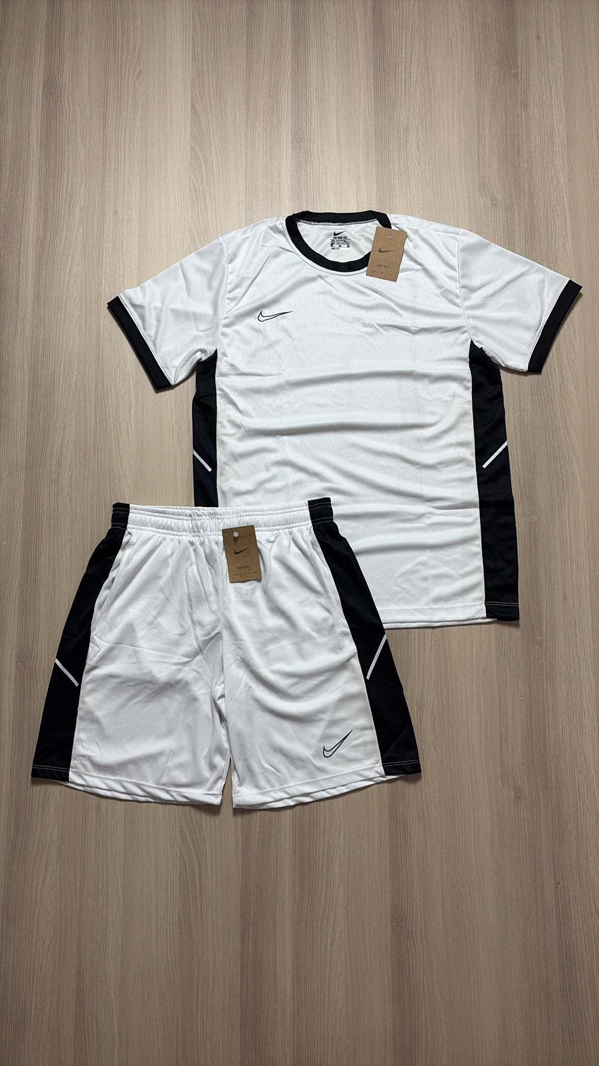 Conjunto Esportivo Nike Masculino