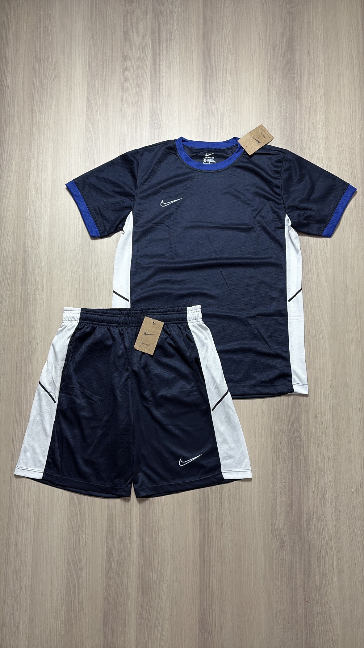 Conjunto Esportivo Nike Masculino