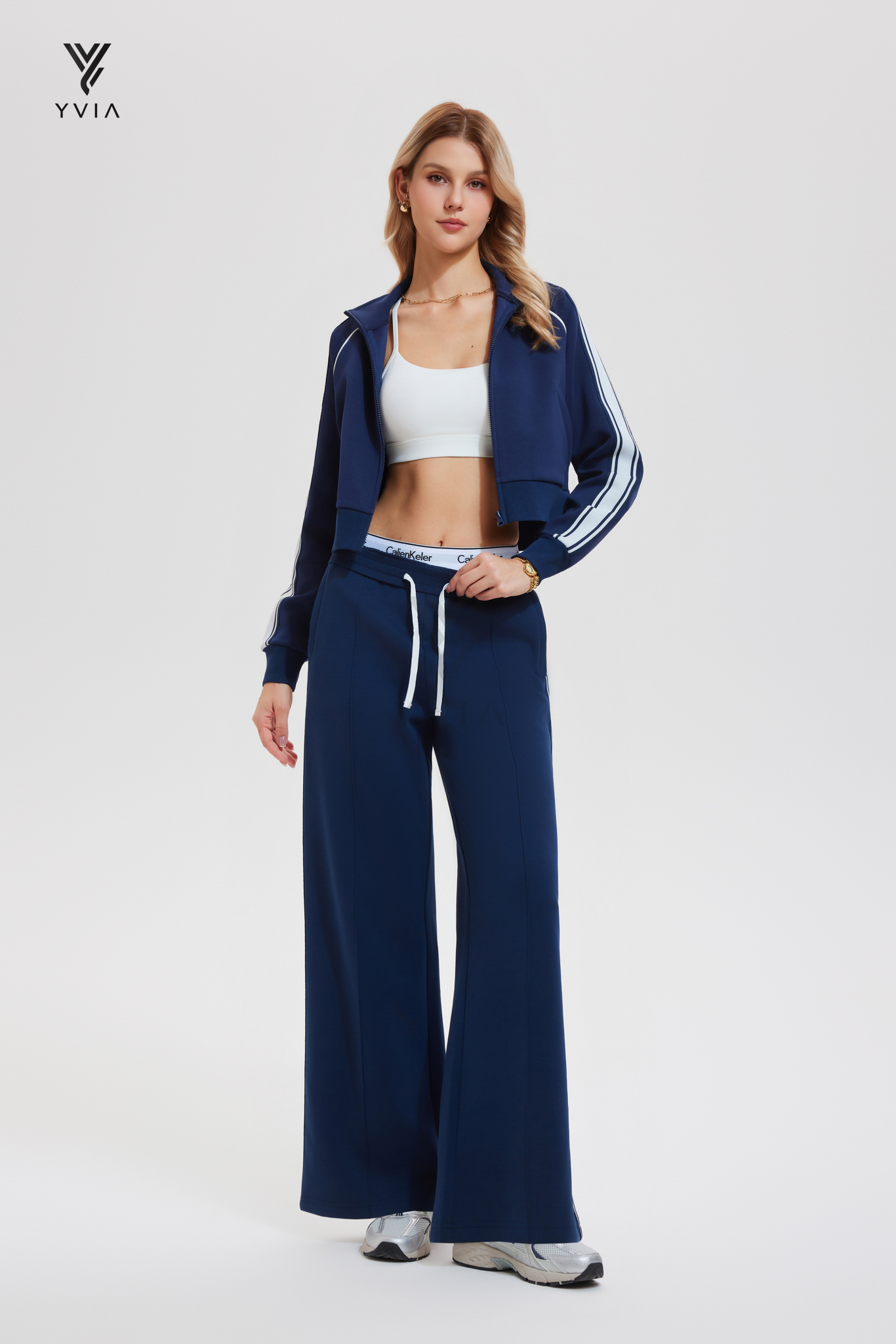 Bộ Quần Áo Thể Thao VIP