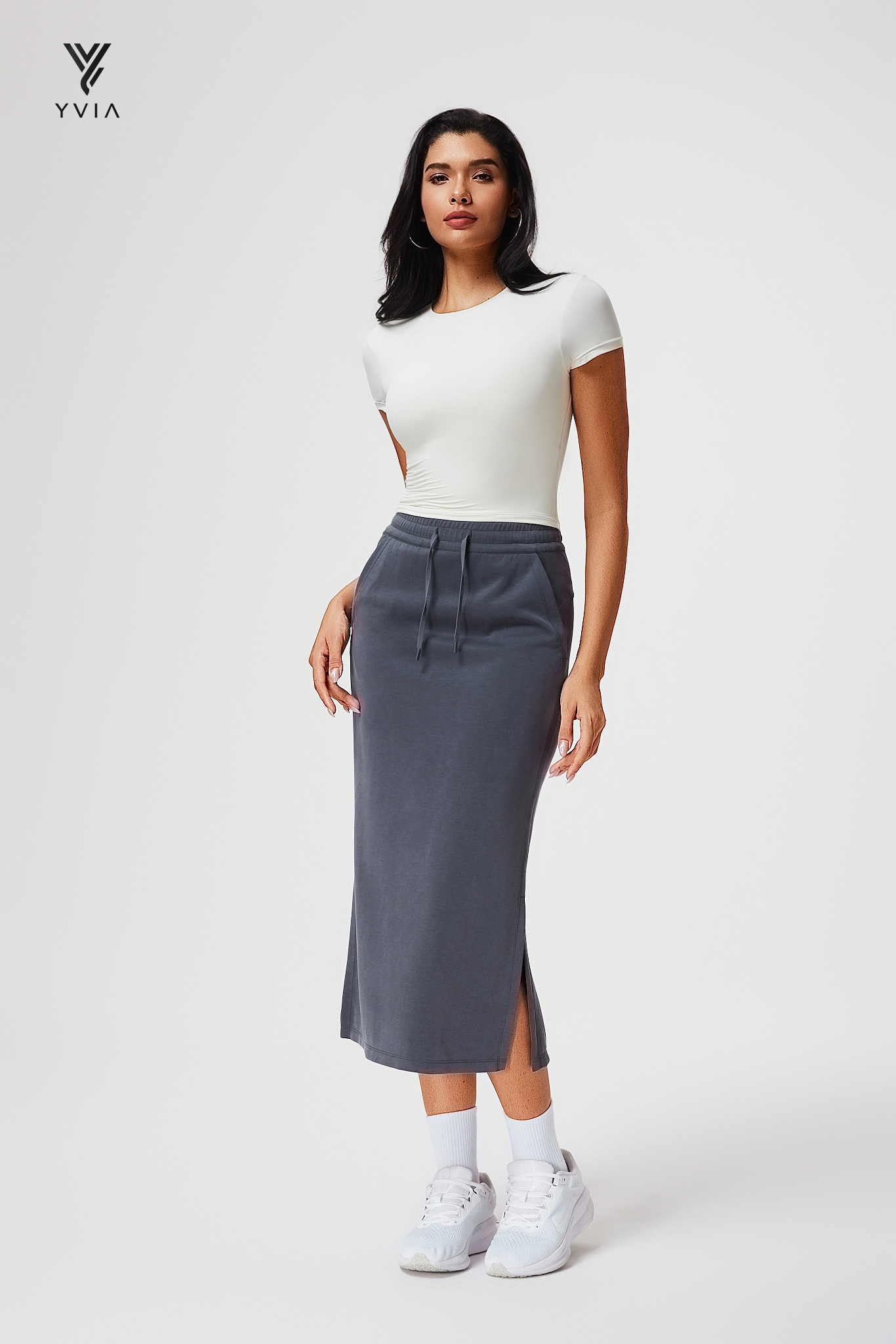 Áo thun croptop basic cổ tròn tay ngắn COSLEAF 