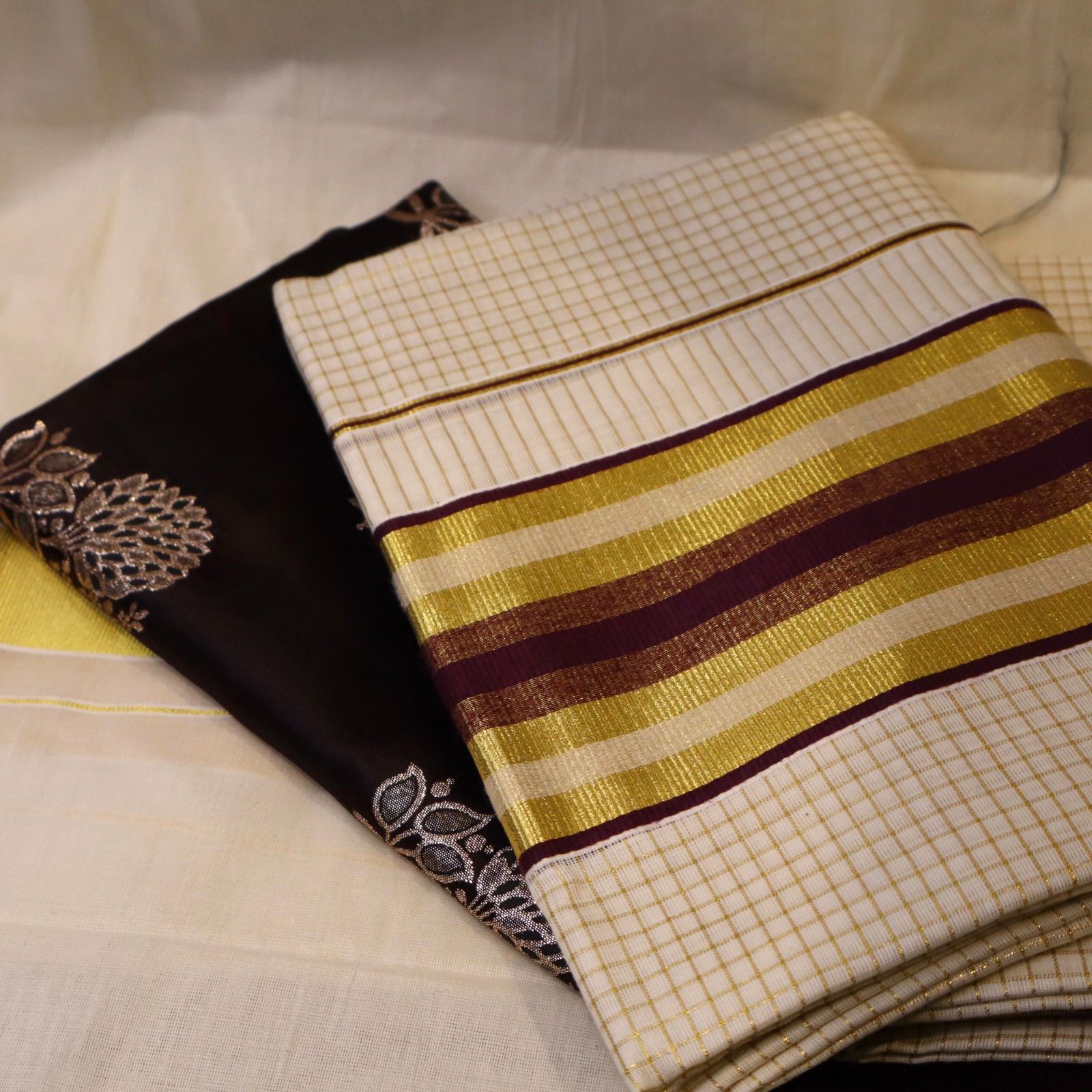 setmundu - burgundy brown