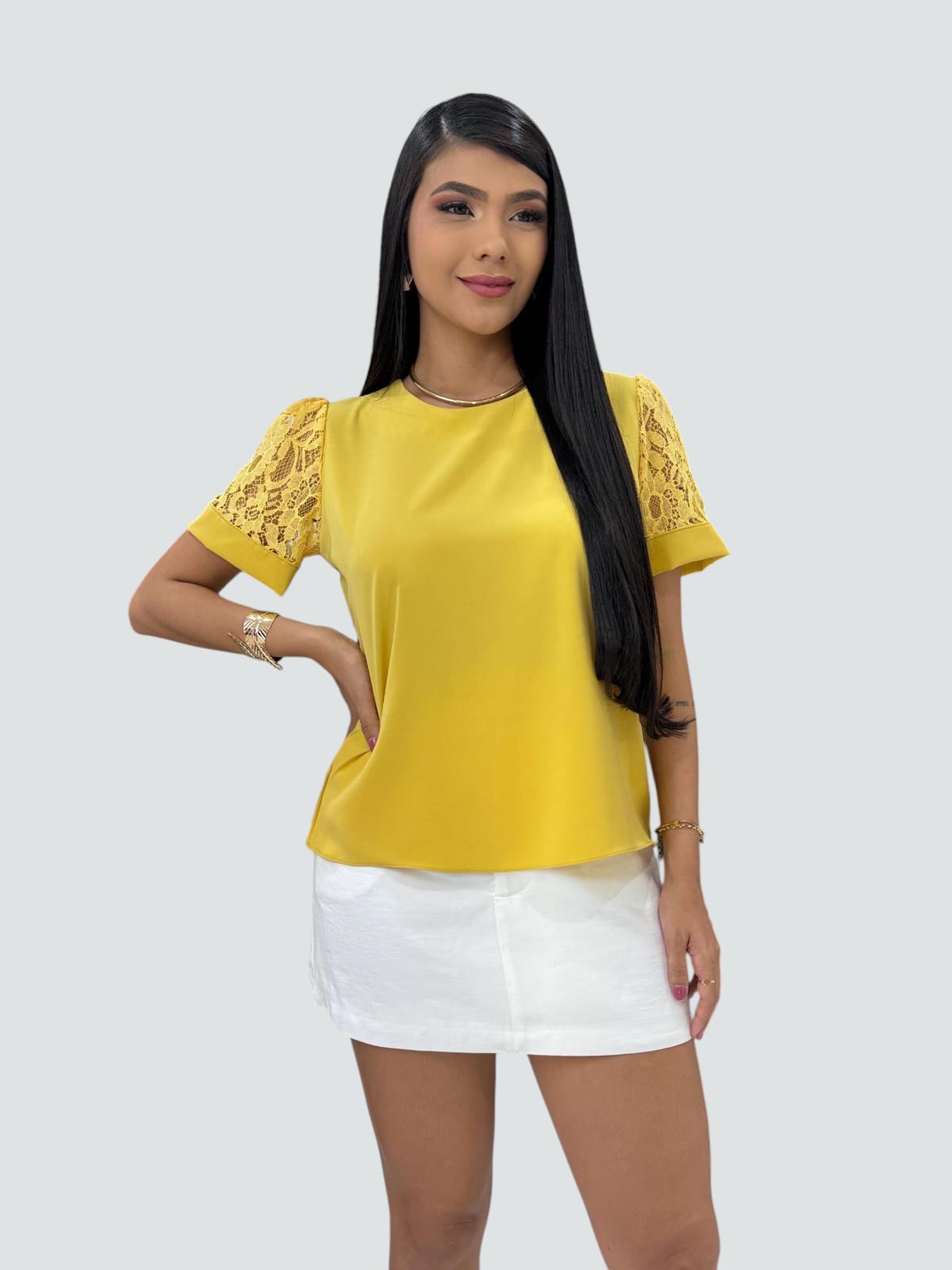 Blusa Amarela com Renda