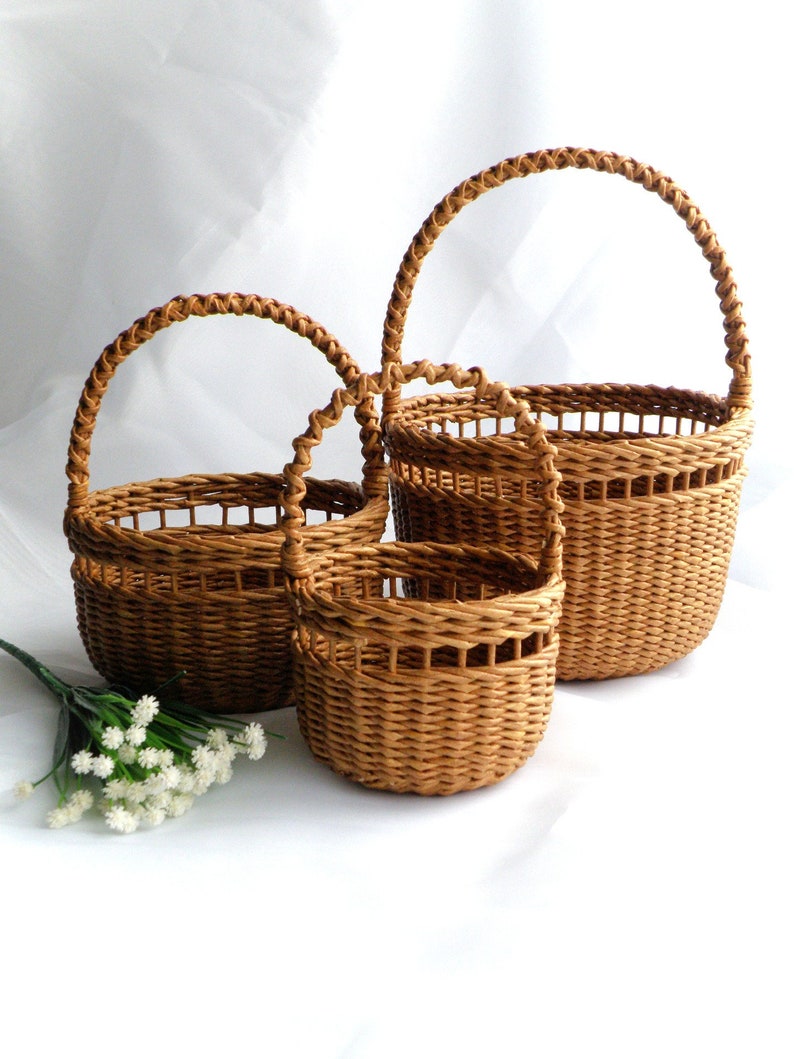 Rustic wedding basket Set wicker wedding basket Flower girl basket with handle Small petals basket Round brown basket Mini wicker basket