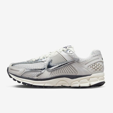 Nike Vomero 5 Grey