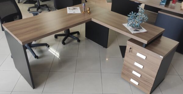 MESA EXECUTIVA IMPACT GV4 – R$ 1.350,00