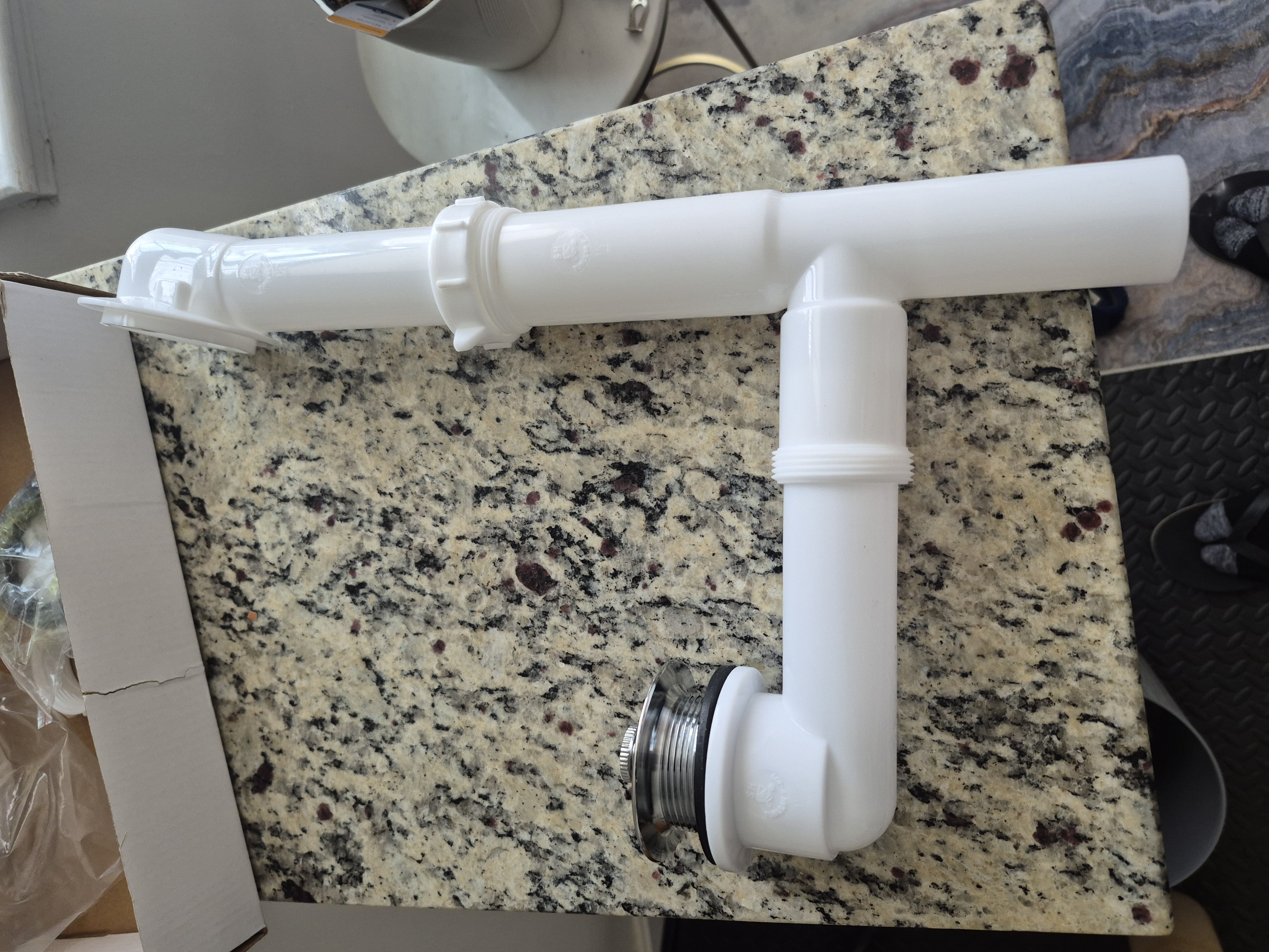 Universal bathtub drainpipe Kit