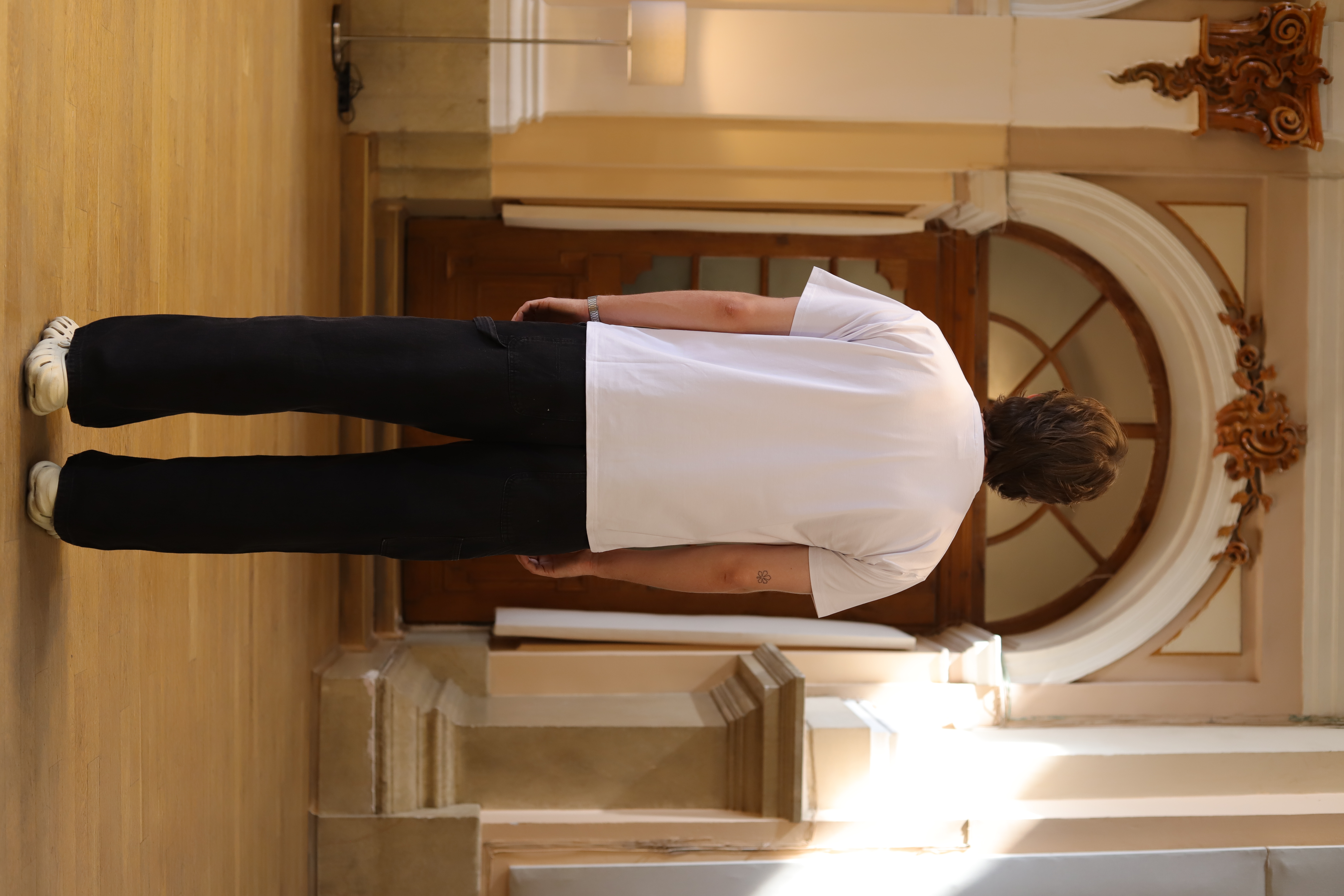 Біла футболка з принтом