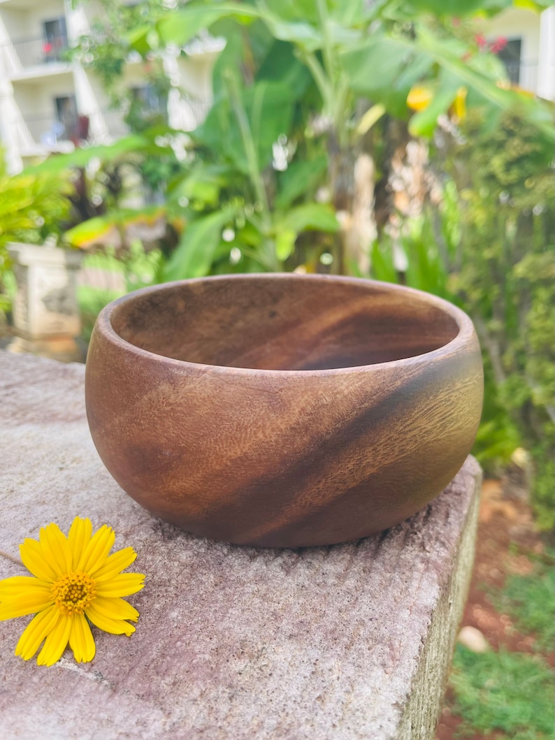 Artisan Round calabash Acacia wood bowl | Wooden Round Bowl | Wood Bowl | round bowl| Wooden Saucer | Kitchen Decor Gifts | Decoration bowl