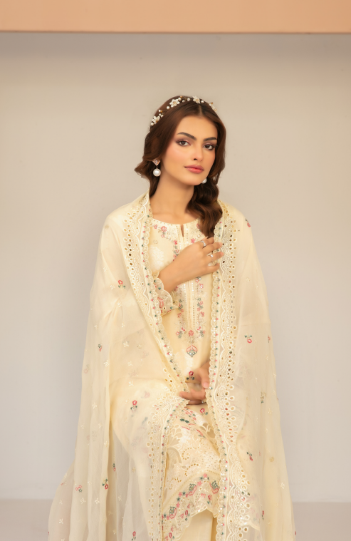 Vanilla Whisper - Zaylee 3PC Embroidered Lawn