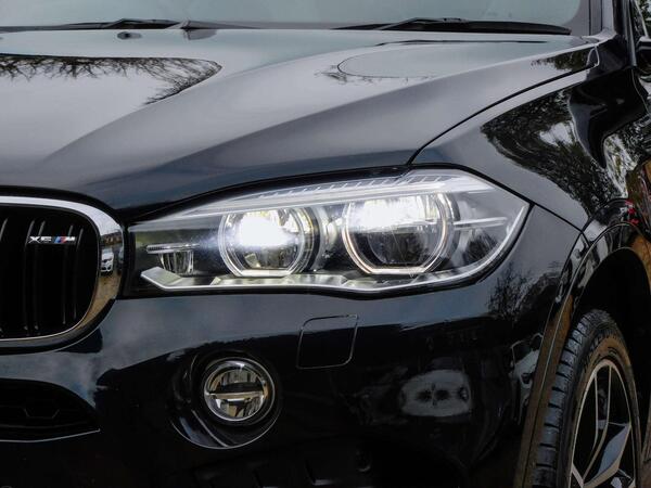 BMW X6 M Auto (Carbon Black metallic)