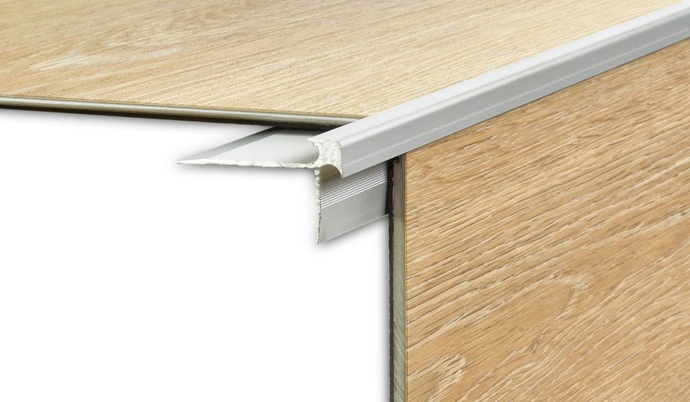 Cantonera escalón de aluminio 2000x45x25x5,5mm