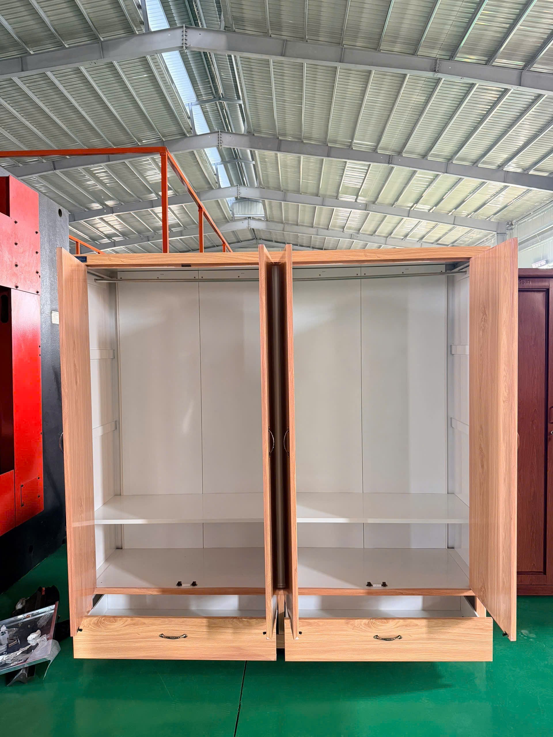 Tủ 4 Cánh 2 Ngăn Kéo Mẫu M3