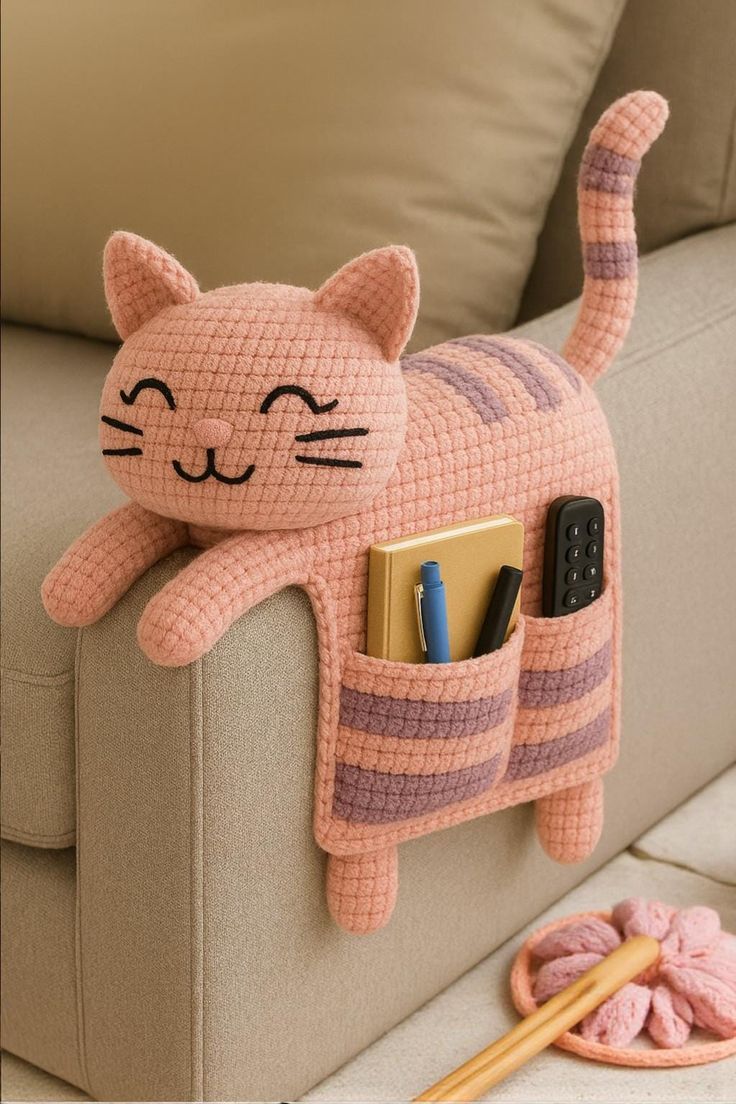 Plush Cat Sofa Organizer