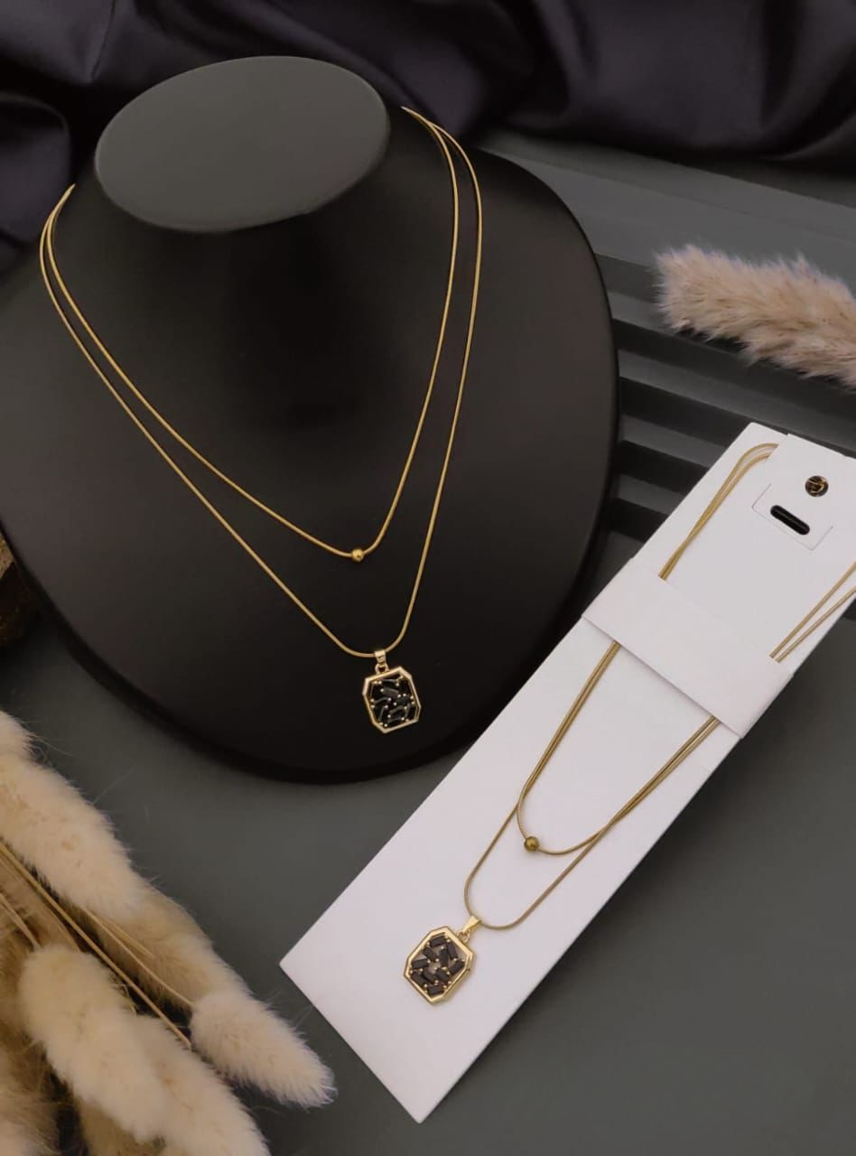 Elegant Dual Layer Pendant Necklace