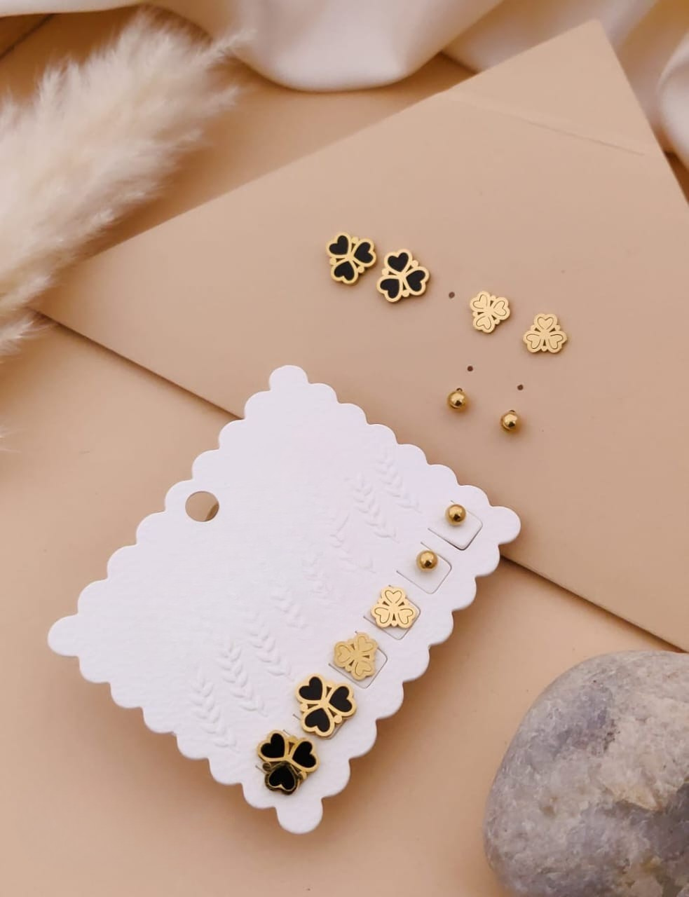 Elegant Clover Stud Earring Set