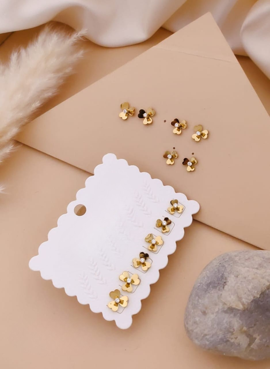 Gold Floral Stud Earrings Set