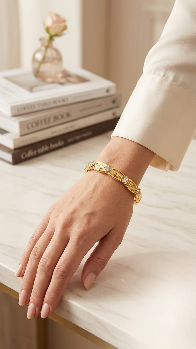 Elegant Gold Link Bracelet