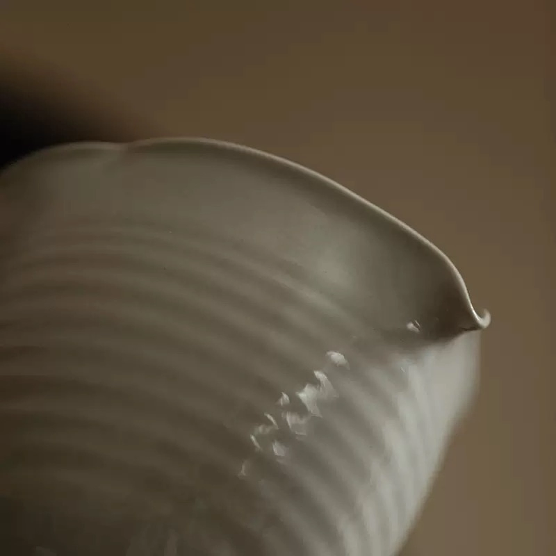 Jingdezhen Handcrafted Straw Ash Glazed Ceramic Gongfu Fairness Cup