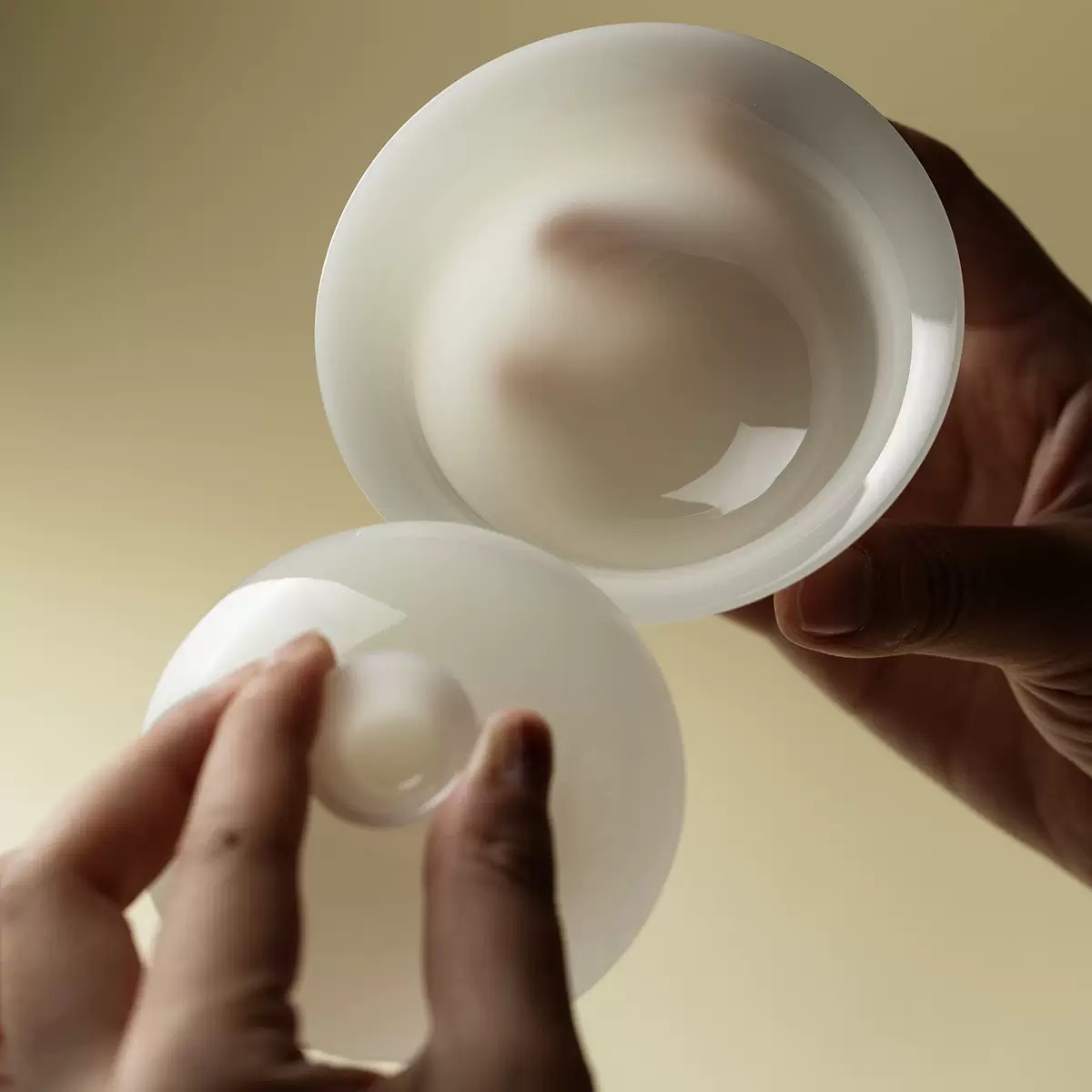 Ice-Glazed Jade Porcelain Gaiwan Tea Cup