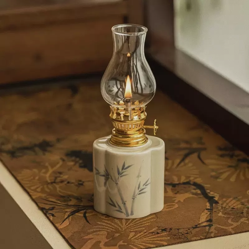 Hand-Painted Bamboo Leaf Ceramic Oil Lamp (L)